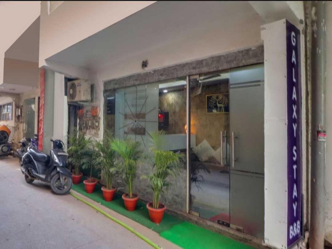 Hotel O Galaxy Stay New Delhi Eksteriør bilde